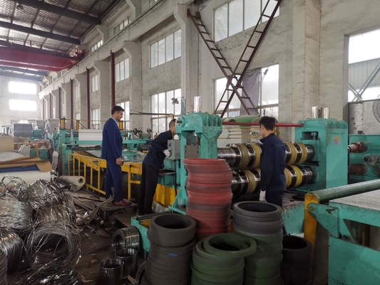 Bobina de acero galvanizada de acero de carbono X1600 del mA (1-4m m) que raja el equipo hecho en China