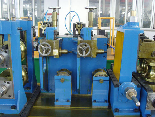 Cadena de producción de soldadura de alta frecuencia del tubo con el acumulador horizontal de la tira