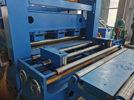 3 corte de la bobina de las fases 1000m m a la línea de la longitud con el sistema hydráulico